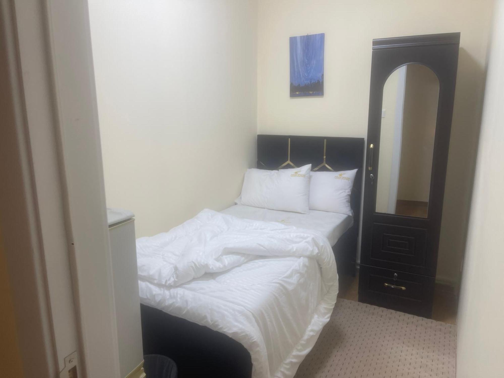 Four Stars Hostel Dubai Buitenkant foto