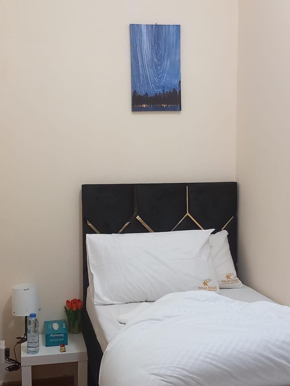 Four Stars Hostel Dubai Buitenkant foto