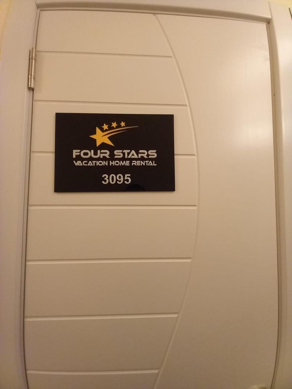 Four Stars Hostel Dubai Buitenkant foto