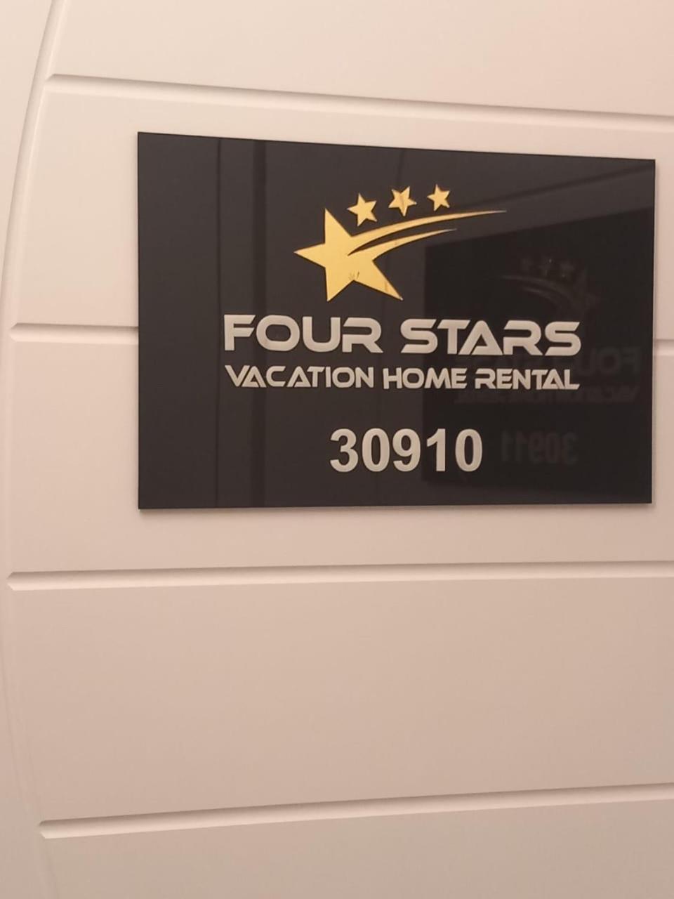 Four Stars Hostel Dubai Buitenkant foto
