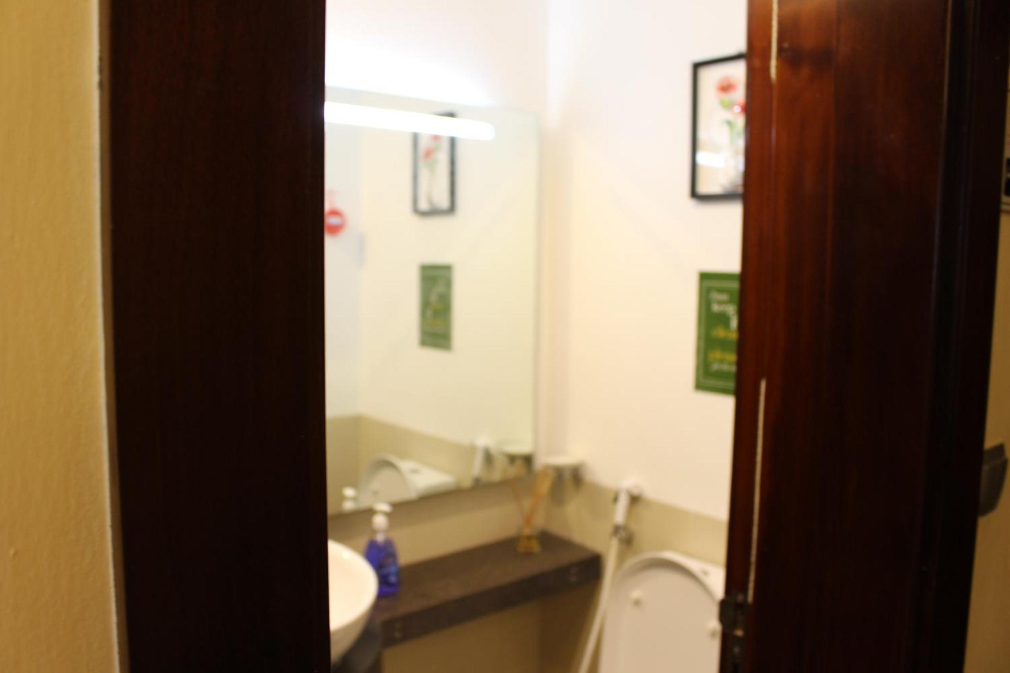 Four Stars Hostel Dubai Buitenkant foto